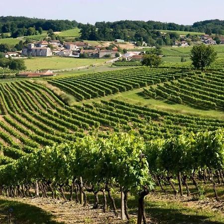 Maison Charentaise A La Campagne Becheresse Exterior foto